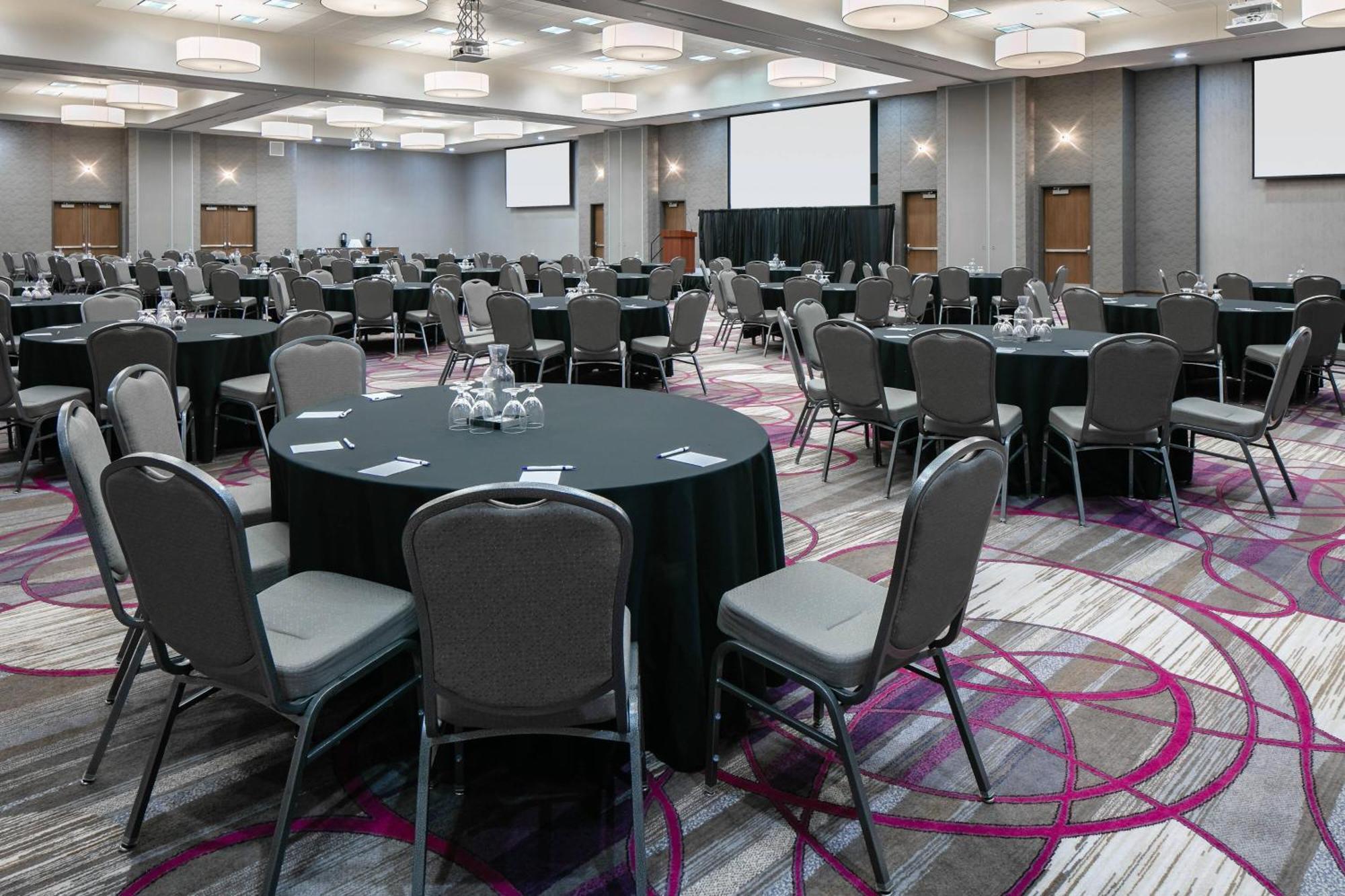Courtyard By Marriott Omaha Bellevue At Beardmore Event Center Exterior foto
