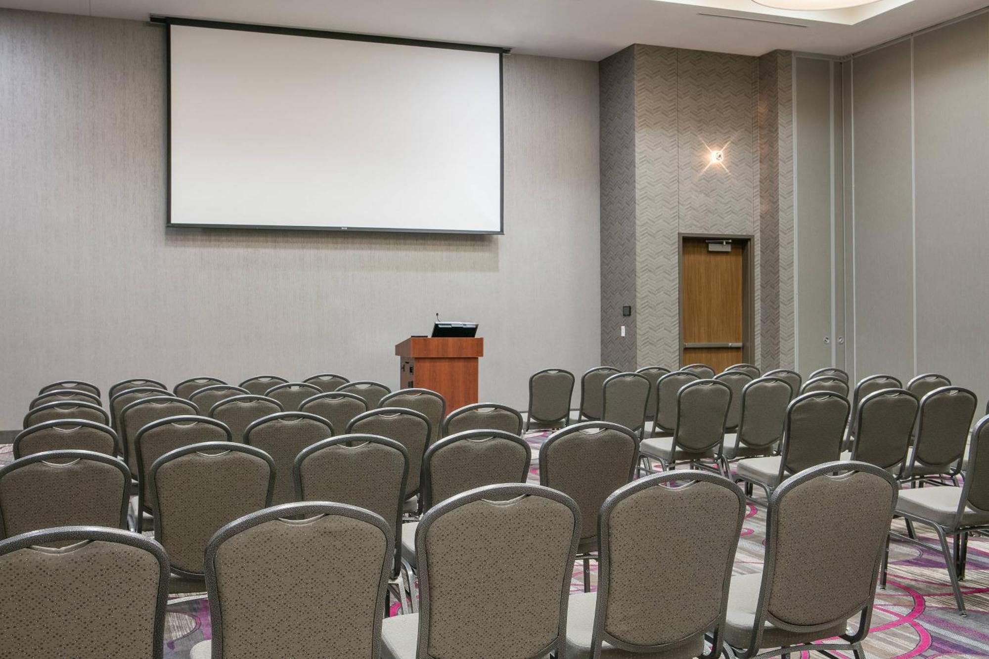 Courtyard By Marriott Omaha Bellevue At Beardmore Event Center Exterior foto