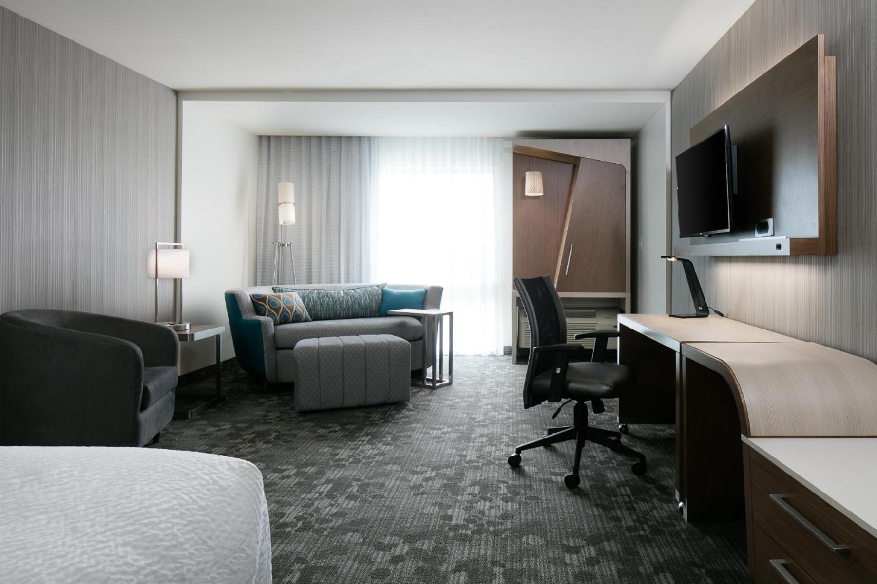 Courtyard By Marriott Omaha Bellevue At Beardmore Event Center Exterior foto