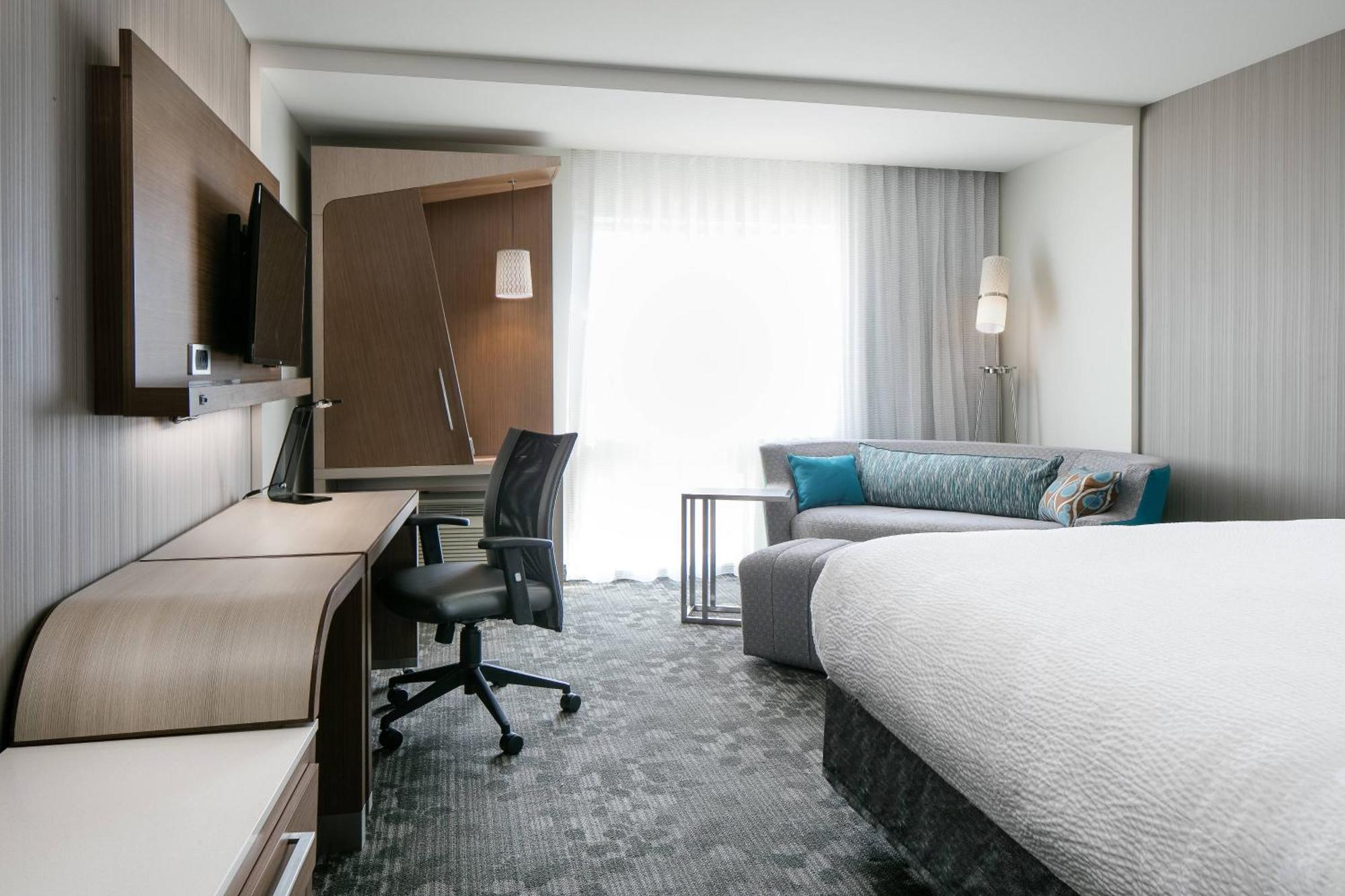 Courtyard By Marriott Omaha Bellevue At Beardmore Event Center Exterior foto