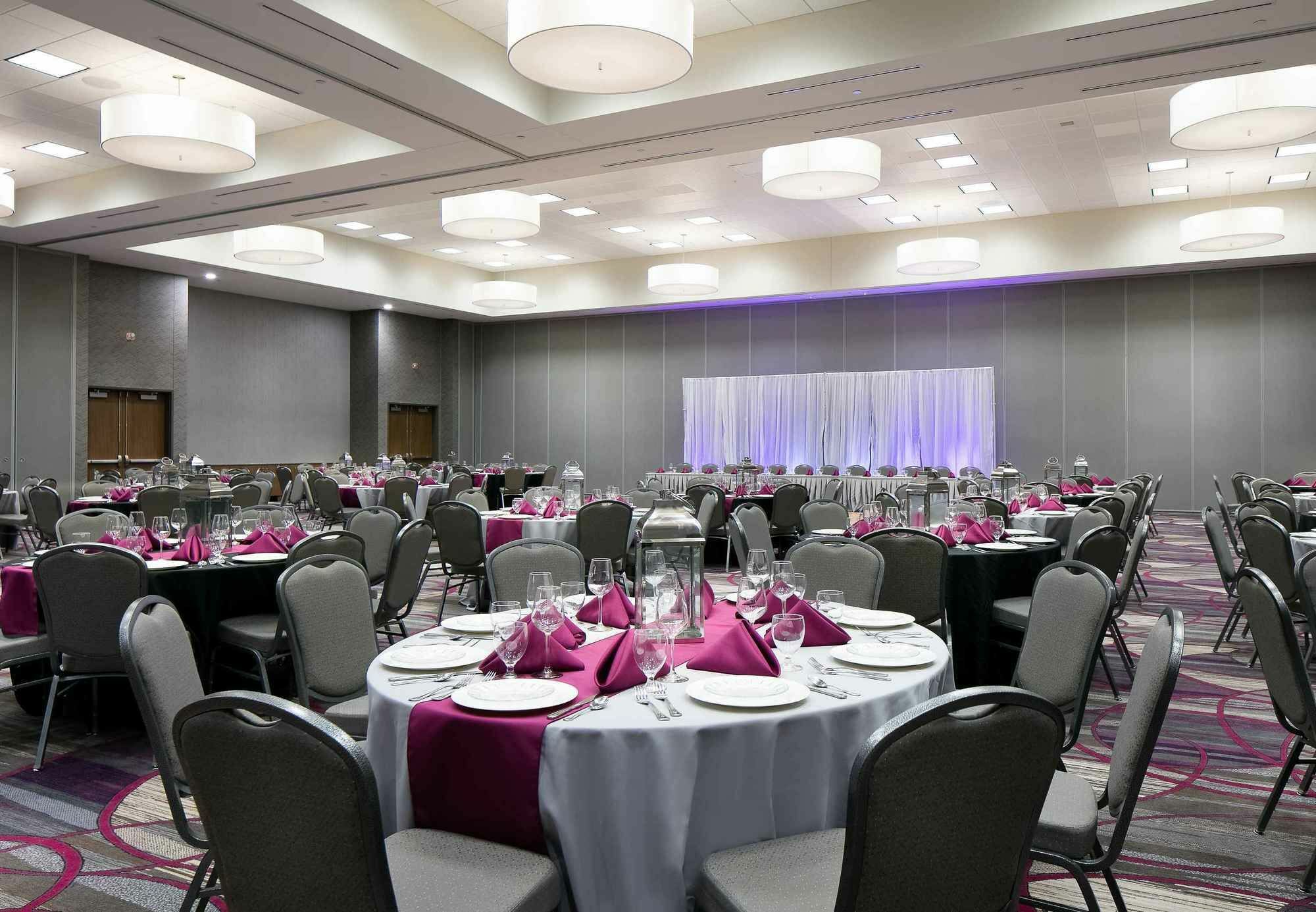 Courtyard By Marriott Omaha Bellevue At Beardmore Event Center Exterior foto