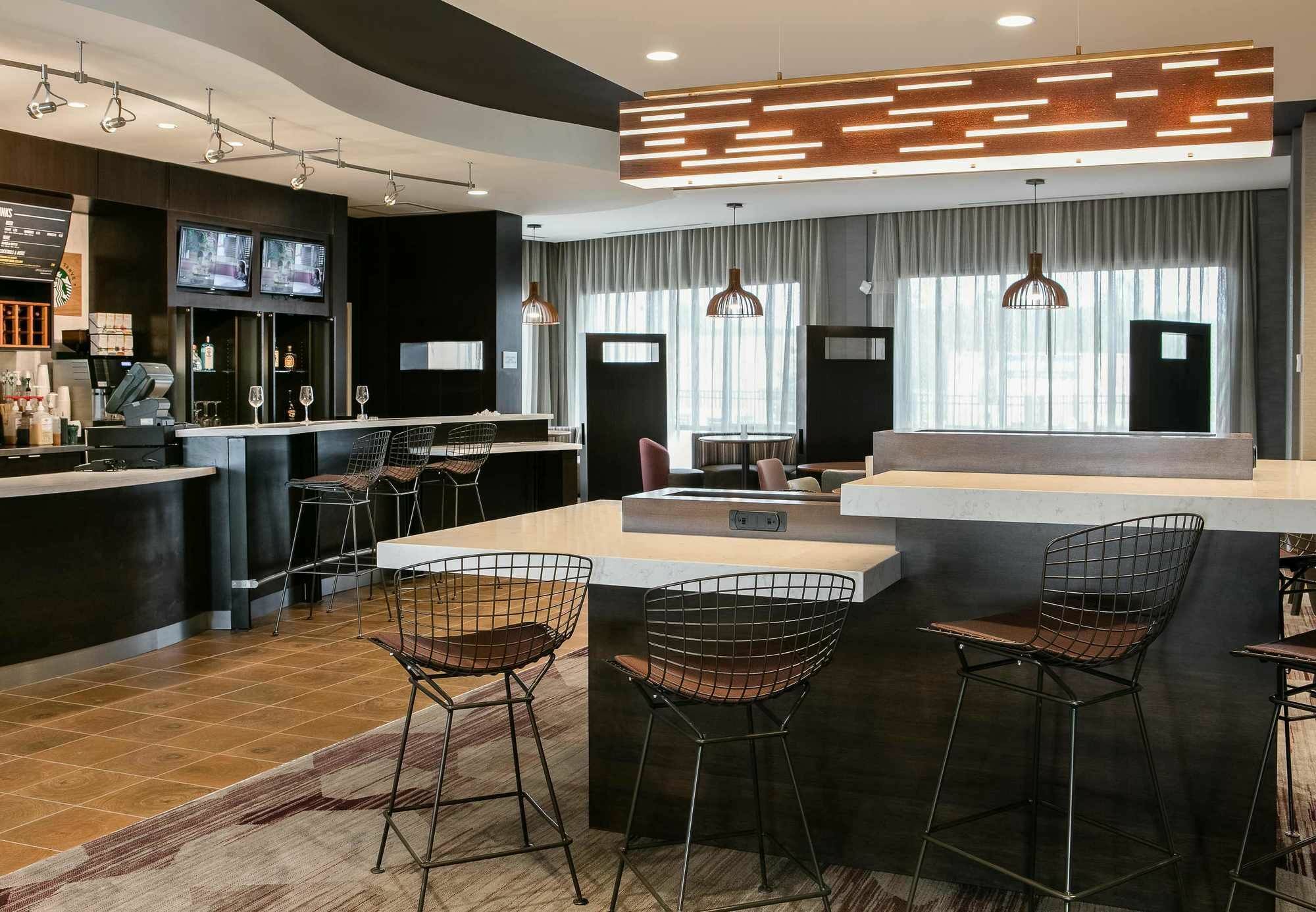 Courtyard By Marriott Omaha Bellevue At Beardmore Event Center Exterior foto