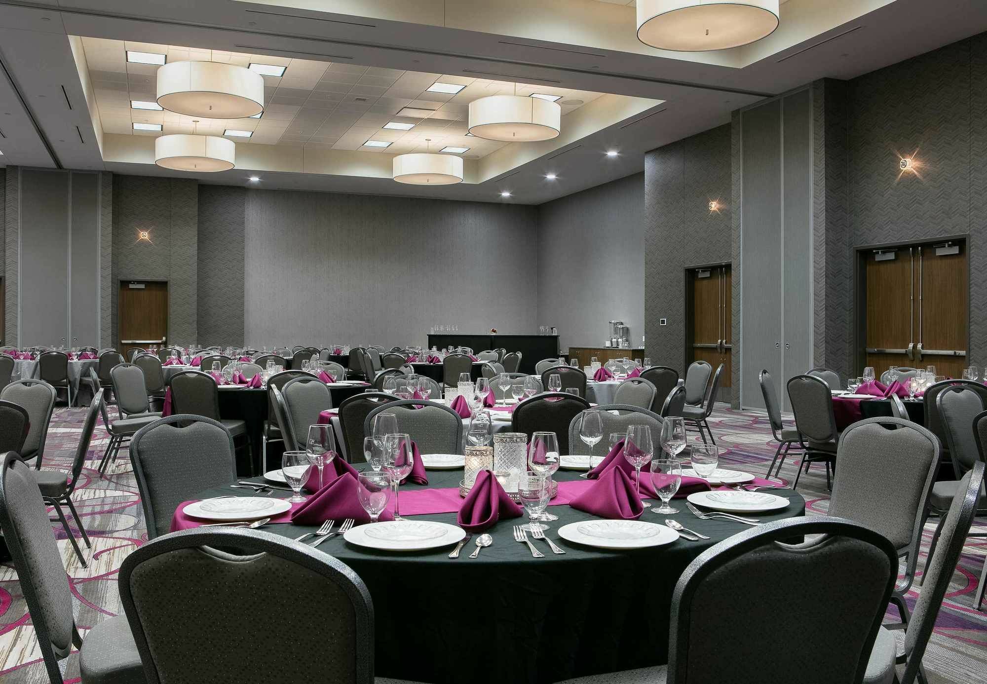 Courtyard By Marriott Omaha Bellevue At Beardmore Event Center Exterior foto
